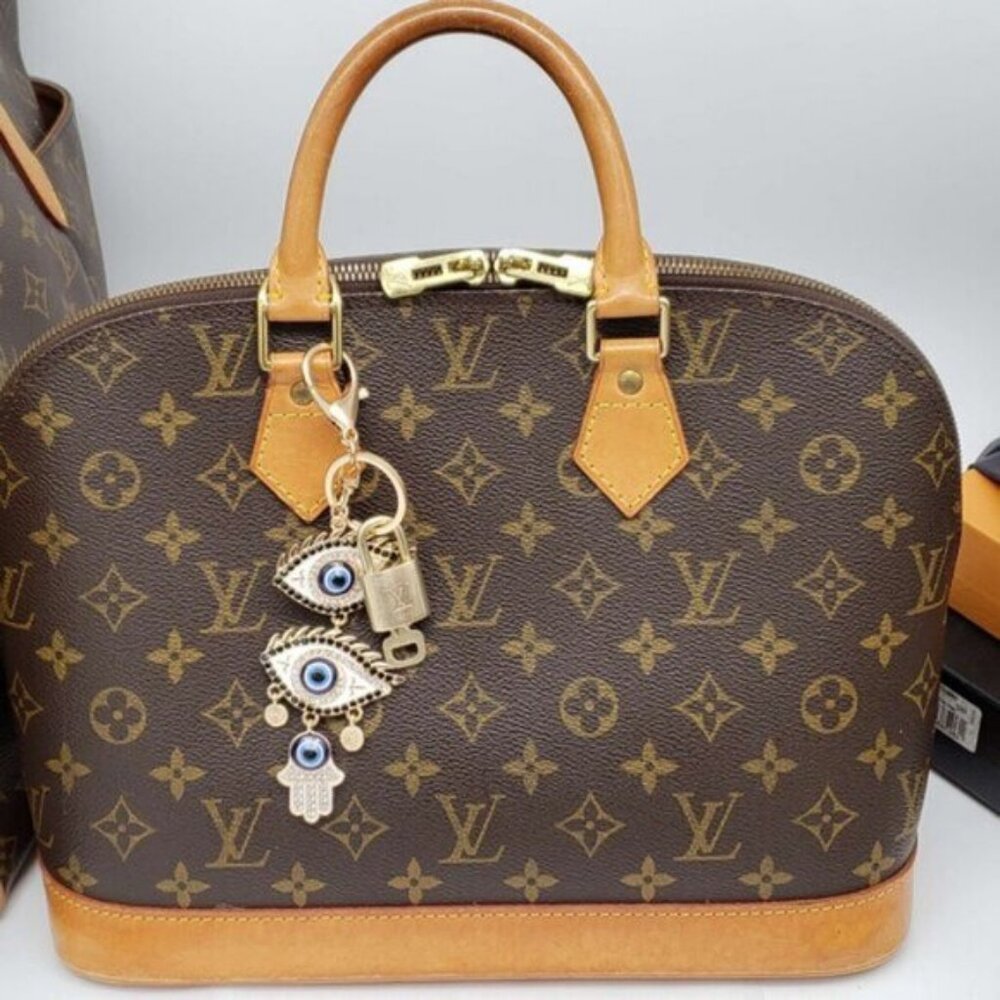 Authentic Louis Vuitton Lock & Key Gold ✨ Unbranded Keychain Bag Charm LV - Picture 7 of 7